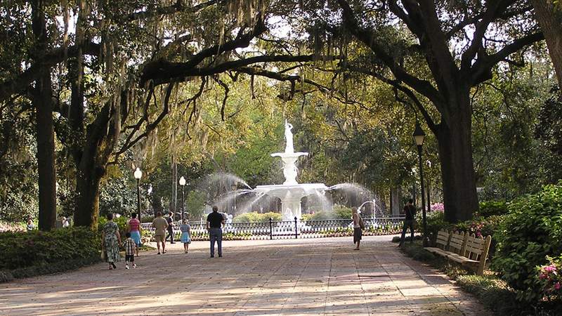 Forsyth Park walkway and historic fountain in Savannah.