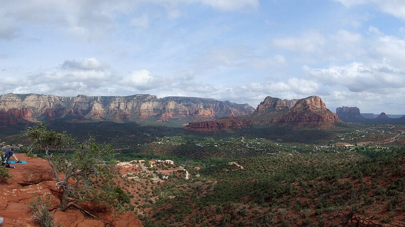 Sedona red-rock formations and the surrounding Arizona landscape
